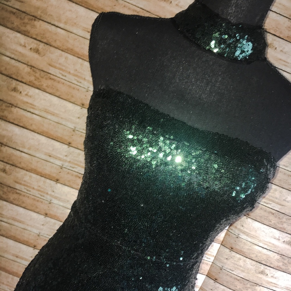 Hunter green sequin dress! Very Sexy!